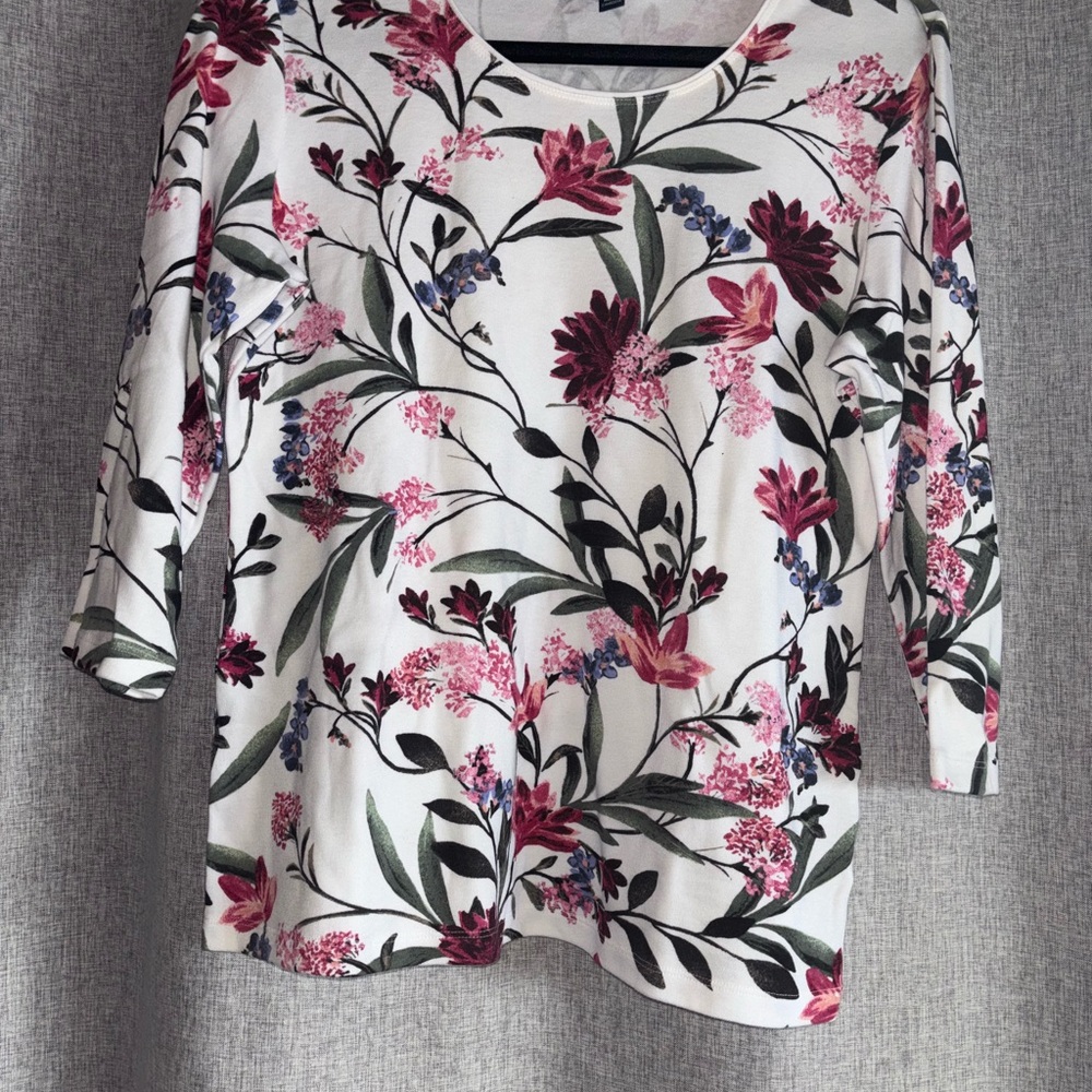 Karen Scott White and Pink Floral Blouse